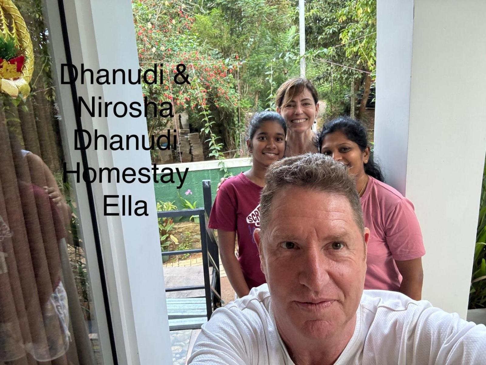 Dhanudi Homestay Ella Extérieur photo